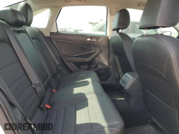 ✅ 2021 Volkswagen Jetta SEL • VIN: 3VWE57BU6MM097172 • Lot: 82691465. Listed on Copart with 30,840 mi. Free auction sales archive from the USA and detailed vehicle history report at DreamBid. Image 10.