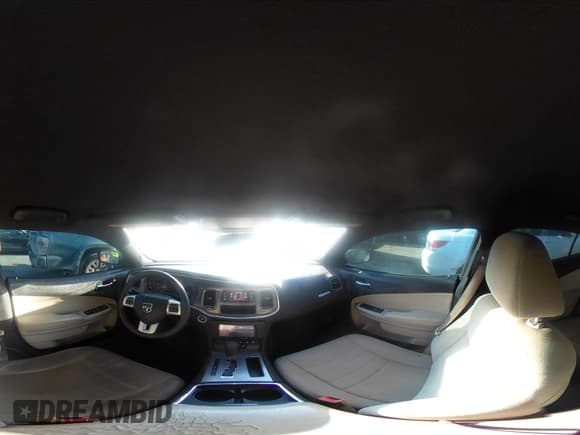 ✅ 2013 Dodge Charger SE • VIN: 2C3CDXBG2DH636512 • Lot: 43468551. Wystawiony na IAAI z przebiegiem 147 054 mil. Bezpłatny archiwum sprzedaży aukcyjnych z USA i szczegółowy raport historii pojazdu na DreamBid. Zdjęcie 18.