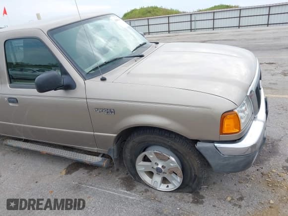 ✅ 2004 Ford Ranger XL Fleet • VIN: 1FTZR45E14PB30455 • Лот: 42986114. Опубликован ранее на IAAI с пробегом 131 100 миль. Бесплатный доступ к архиву аукционных продаж из США и подробный отчёт об истории автомобиля на DreamBid. Изображение 6.