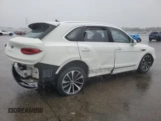 ✅ 2022 Bentley Bentayga V8 • VIN: SJAAM2ZV7NC014682 • Lot: 86180655. Wystawiony na Copart z przebiegiem 25 326 mil. Bezpłatny archiwum sprzedaży aukcyjnych z USA i szczegółowy raport historii pojazdu na DreamBid. Zdjęcie 3.