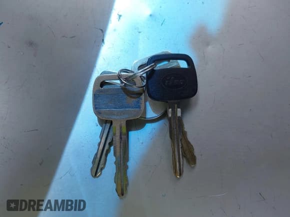 ✅ 1995 Toyota Camry LE • VIN: JT2SK12E1S0330730 • Lot: 42916715. Wystawiony na IAAI z przebiegiem 139 883 mil. Bezpłatny archiwum sprzedaży aukcyjnych z USA i szczegółowy raport historii pojazdu na DreamBid. Zdjęcie 11.