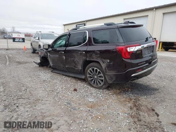 ✅ 2020 GMC Acadia Denali • VIN: 1GKKNPLS4LZ235005 • Lot: 41255174. Wystawiony na IAAI z przebiegiem 76 957 mil. Bezpłatny archiwum sprzedaży aukcyjnych z USA i szczegółowy raport historii pojazdu na DreamBid. Zdjęcie 3.