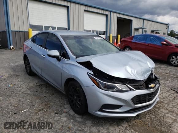 ✅ 2017 Chevrolet Cruze LT • VIN: 1G1BE5SM4H7172597 • Lot: 60172392. Listed on Copart with 137,127 mi. Free auction sales archive from the USA and detailed vehicle history report at DreamBid. Image 1.