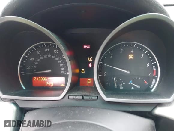 ✅ 2003 BMW Z4 2.5i • VIN: 4USBT334X3LS43716 • Lot: 43605538. Wystawiony na IAAI z przebiegiem 213 396 mil. Bezpłatny archiwum sprzedaży aukcyjnych z USA i szczegółowy raport historii pojazdu na DreamBid. Zdjęcie 7.