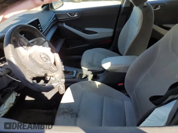 ✅ 2021 Hyundai Ioniq SE • VIN: KMHC75LC2MU248546 • Lot: 46315855. Wystawiony na Copart z przebiegiem 347 942 mil. Bezpłatny archiwum sprzedaży aukcyjnych z USA i szczegółowy raport historii pojazdu na DreamBid. Zdjęcie 7.