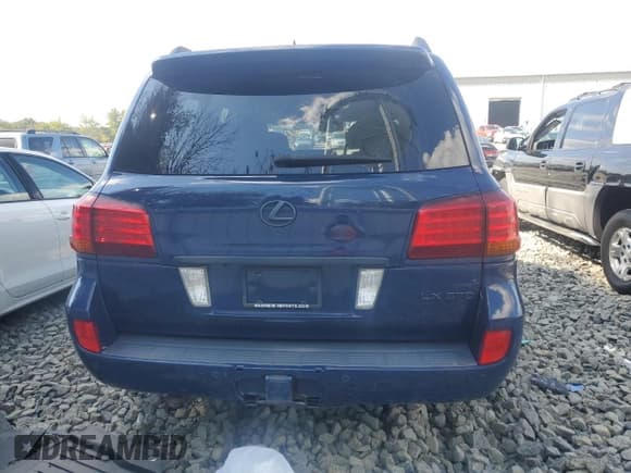 ✅ 2011 Lexus LX 570 • VIN: JTJHY7AX4B4080928 • Lot: 84274825. Wystawiony na Copart z przebiegiem 183 472 mil. Bezpłatny archiwum sprzedaży aukcyjnych z USA i szczegółowy raport historii pojazdu na DreamBid. Zdjęcie 6.