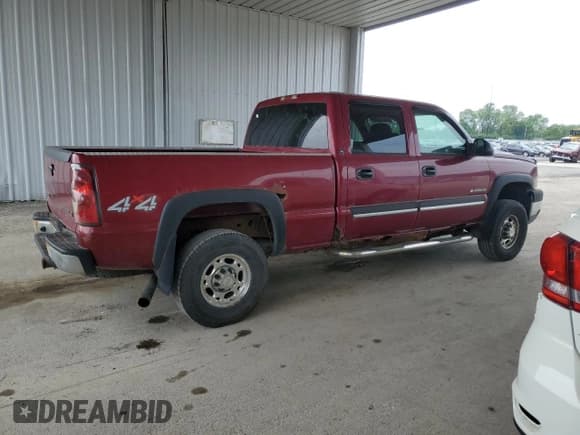 ✅ 2005 Chevrolet Silverado 2500HD LS • VIN: 1GCHK23U15F837108 • Лот: 61125035. Опубликован ранее на Copart с пробегом 204 469 миль. Бесплатный доступ к архиву аукционных продаж из США и подробный отчёт об истории автомобиля на DreamBid. Изображение 3.