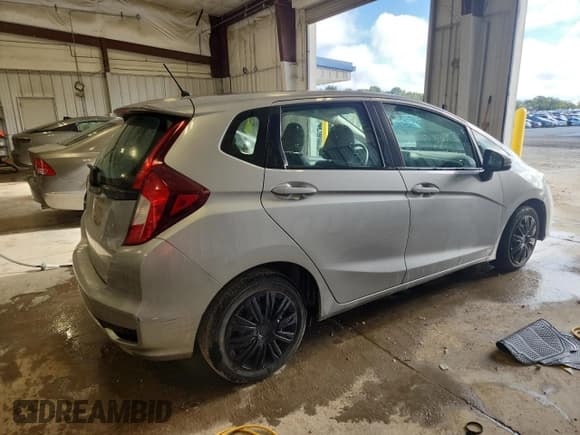 ✅ 2020 Honda Fit LX • VIN: 3HGGK5H49LM725631 • Lot: 83971745. Listed on Copart with 73,195 mi. Free auction sales archive from the USA and detailed vehicle history report at DreamBid. Image 3.