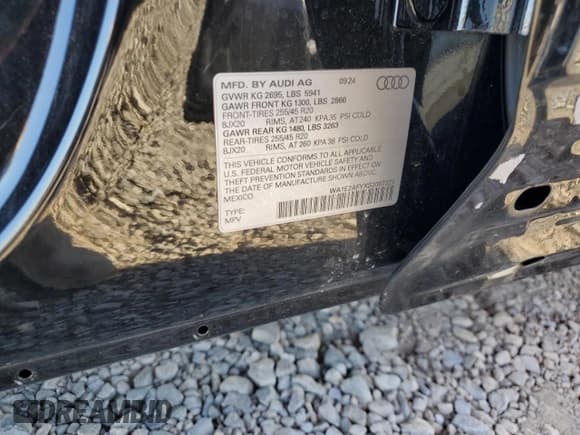 ✅ 2025 Audi Q5 S line Premium Plus • VIN: WA1E2AFYXS2007221 • Lot: 86449245. Wystawiony na Copart z przebiegiem 10 542 mil. Bezpłatny archiwum sprzedaży aukcyjnych z USA i szczegółowy raport historii pojazdu na DreamBid. Zdjęcie 14.