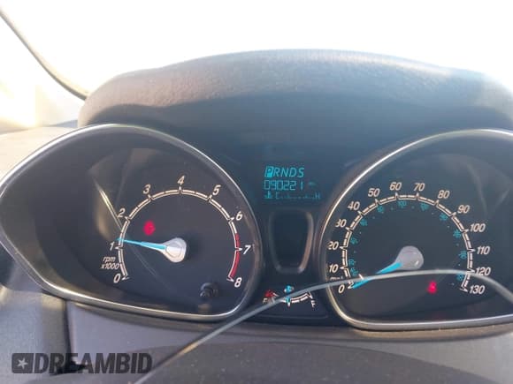 ✅ 2018 Ford Fiesta SE • VIN: 3FADP4BJ7JM143865 • Lot: 43469094. Wystawiony na IAAI z przebiegiem 90 221 mil. Bezpłatny archiwum sprzedaży aukcyjnych z USA i szczegółowy raport historii pojazdu na DreamBid. Zdjęcie 7.