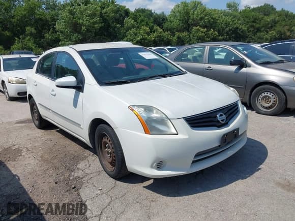 ✅ 2014 Nissan Note SV • VIN: 3N1CE2CPXEL365740 • Lot: 42412366. Listed on IAAI with 210,932 mi. Free auction sales archive from the USA and detailed vehicle history report at DreamBid. Image 1.