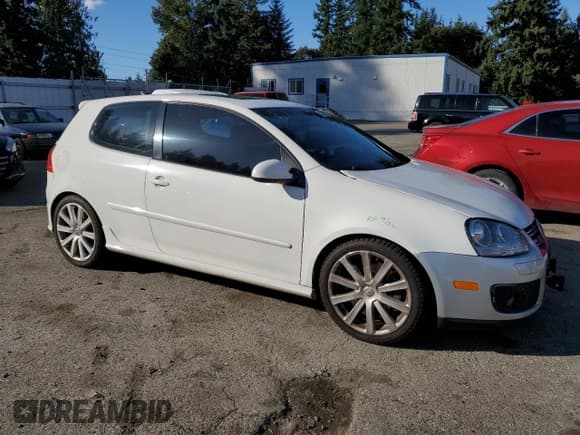 ✅ 2008 Volkswagen R32 • VIN: WVWKC71K98W152506 • Lot: 82190805. Listed on Copart with 168,139 mi. Free auction sales archive from the USA and detailed vehicle history report at DreamBid. Image 4.