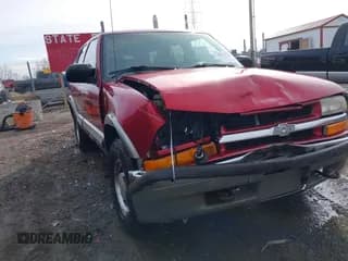 ✅ 2000 Chevrolet Blazer LT • VIN: 1GNDT13W2Y2163805 • Lot: 41537780. Wystawiony na IAAI z przebiegiem 170 527 mil. Bezpłatny archiwum sprzedaży aukcyjnych z USA i szczegółowy raport historii pojazdu na DreamBid. Zdjęcie 1.