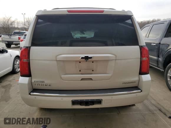 2020 Chevrolet Tahoe Premier z VIN 1GNSKCKJ7LR307957, wystawiony jako Copart lot #49585705 z przebiegiem 116 139 mil mil oraz Szkoda całkowita • Salvage title. Historia ofert i sprzedaży dostępna na DreamBid. Obrazek 6.