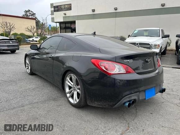 ✅ 2011 Hyundai Genesis Coupe Grand Touring • VIN: KMHHU6KH5BU061431 • Lot: 53547875. Wystawiony na Copart z przebiegiem 61 839 mil. Bezpłatny archiwum sprzedaży aukcyjnych z USA i szczegółowy raport historii pojazdu na DreamBid. Zdjęcie 3.