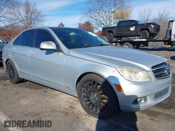 ✅ 2008 Mercedes-Benz C 300 Sport • VIN: WDDGF81X48F092641 • Лот: 43727416. Опубликован ранее на IAAI с пробегом 205 834 миль. Бесплатный доступ к архиву аукционных продаж из США и подробный отчёт об истории автомобиля на DreamBid. Изображение 12.