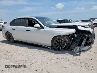 ✅ 2024 BMW i7 xDrive60 • VIN: WBY53EJ00RCP86806 • Лот: 57144695. Опубликован ранее на Copart с пробегом Не указан. Бесплатный доступ к архиву аукционных продаж из США и подробный отчёт об истории автомобиля на DreamBid. Изображение 4.