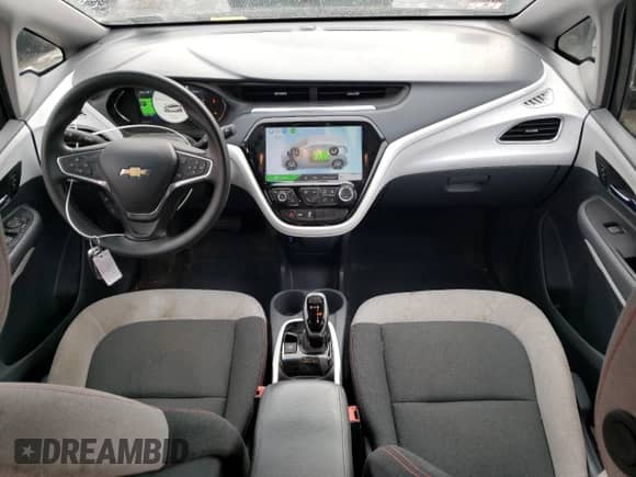 2017 Chevrolet Bolt EV LT z VIN 1G1FW6S09H4182268, wystawiony jako Copart lot #39957144 z przebiegiem 61 034 mil mil oraz . Historia ofert i sprzedaży dostępna na DreamBid. Obrazek 8.