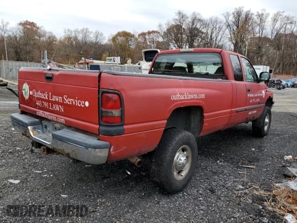 ✅ 2001 Dodge 2500 • VIN: 3B7KF23Z91G819745 • Lot: 92161415. Wystawiony na Copart z przebiegiem 188 021 mil. Bezpłatny archiwum sprzedaży aukcyjnych z USA i szczegółowy raport historii pojazdu na DreamBid. Zdjęcie 3.