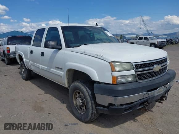 ✅ 2006 Chevrolet Silverado 2500HD LT3 • VIN: 1GCHK23G96F263885 • Лот: 42560573. Опубликован ранее на IAAI с пробегом 122 242 миль. Бесплатный доступ к архиву аукционных продаж из США и подробный отчёт об истории автомобиля на DreamBid. Изображение 6.