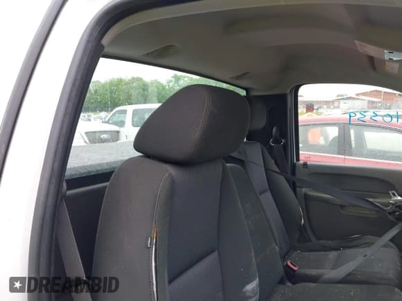 ✅ 2010 Chevrolet Silverado 1500 Work Truck • VIN: 1GCPCPEXXAZ225513 • Lot: 42210339. Listed on IAAI with 329,976 mi. Free auction sales archive from the USA and detailed vehicle history report at DreamBid. Image 8.