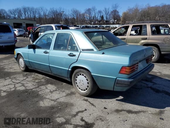 ✅ 1992 Mercedes-Benz 190 • VIN: WDBDA28DXNF892259 • Lot: 50042725. Listed on Copart with 121,832 mi. Free auction sales archive from the USA and detailed vehicle history report at DreamBid. Image 2.
