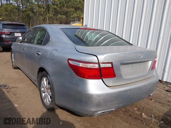 ✅ 2008 Lexus LS 460 • VIN: JTHBL46F985061458 • Лот: 41716582. Опубликован ранее на IAAI с пробегом 87 100 миль. Бесплатный доступ к архиву аукционных продаж из США и подробный отчёт об истории автомобиля на DreamBid. Изображение 3.