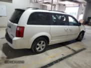 ✅ 2010 Dodge Grand Caravan SXT • VIN: 2D4RN5D11AR211579 • Лот: 90402115. Опубликован ранее на Copart с пробегом 194 474 миль. Бесплатный доступ к архиву аукционных продаж из США и подробный отчёт об истории автомобиля на DreamBid. Изображение 3.