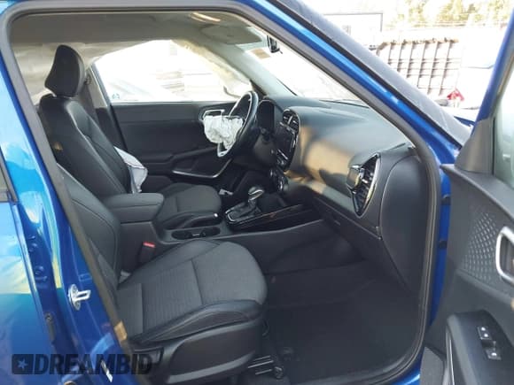 ✅ 2020 Kia Soul EX • VIN: KNDJ33AU5L7011456 • Lot: 43449456. Wystawiony na IAAI z przebiegiem 36 540 mil. Bezpłatny archiwum sprzedaży aukcyjnych z USA i szczegółowy raport historii pojazdu na DreamBid. Zdjęcie 5.