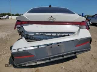 2024 Hyundai Elantra SE с VIN KMHLL4DG3RU683297, выставлен на аукционе Copart как лот 80166605 с пробегом 15 645 миль миль и Списание • Salvage title. История ставок и продаж доступна на DreamBid. Изображение 6.