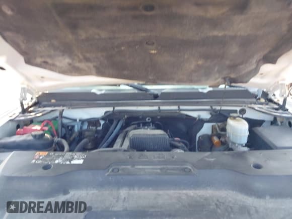 ✅ 2011 Chevrolet Silverado 2500HD Work Truck • VIN: 1GC0CVCG3BF227793 • Lot: 43047832. Wystawiony na IAAI z przebiegiem 239 112 mil. Bezpłatny archiwum sprzedaży aukcyjnych z USA i szczegółowy raport historii pojazdu na DreamBid. Zdjęcie 10.