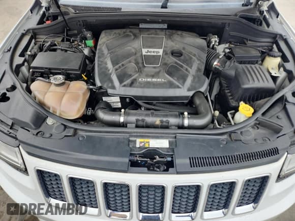 ✅ 2015 Jeep Grand Cherokee Overland • VIN: 1C4RJFCM9FC866700 • Lot: 86303435. Listed on Copart with 86,831 mi. Free auction sales archive from the USA and detailed vehicle history report at DreamBid. Image 12.