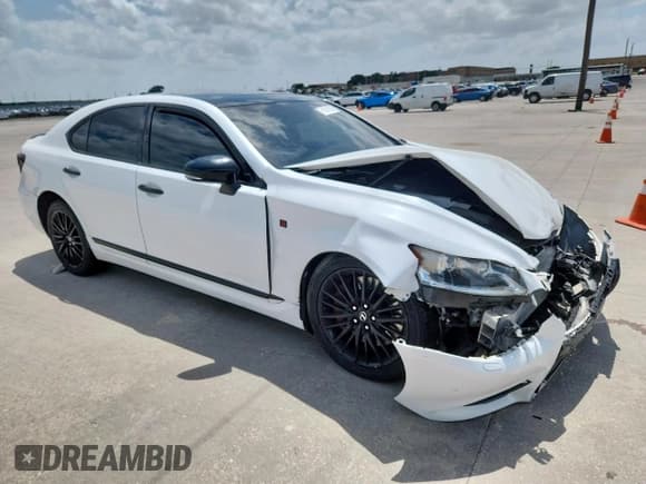 ✅ 2015 Lexus LS 460 • VIN: JTHCL5EF5F5023802 • Lot: 61601925. Wystawiony na Copart z przebiegiem 110 064 mil. Bezpłatny archiwum sprzedaży aukcyjnych z USA i szczegółowy raport historii pojazdu na DreamBid. Zdjęcie 4.