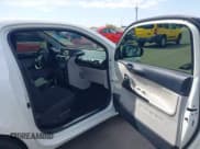 ✅ 2013 Scion iQ • VIN: JTNJJXB00DJ023006 • Lot: 42910251. Wystawiony na IAAI z przebiegiem 95 023 mil. Bezpłatny archiwum sprzedaży aukcyjnych z USA i szczegółowy raport historii pojazdu na DreamBid. Zdjęcie 5.