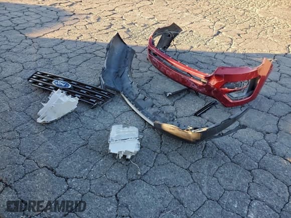 ✅ 2017 Ford Explorer XLT • VIN: 1FM5K7D89HGC85322 • Лот: 94774915. Опубликован ранее на Copart с пробегом 77 774 миль. Бесплатный доступ к архиву аукционных продаж из США и подробный отчёт об истории автомобиля на DreamBid. Изображение 13.