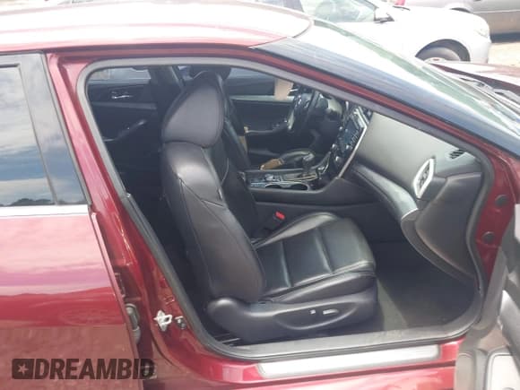 ✅ 2016 Nissan Maxima SL • VIN: 1N4AA6AP8GC401648 • Lot: 42600041. Wystawiony na IAAI z przebiegiem 170 521 mil. Bezpłatny archiwum sprzedaży aukcyjnych z USA i szczegółowy raport historii pojazdu na DreamBid. Zdjęcie 5.