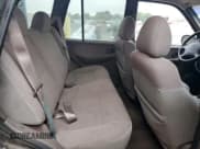 ✅ 2002 Kia Sportage • VIN: KNDJB723225136909 • Lot: 72007115. Listed on Copart with 107,720 mi. Free auction sales archive from the USA and detailed vehicle history report at DreamBid. Image 11.