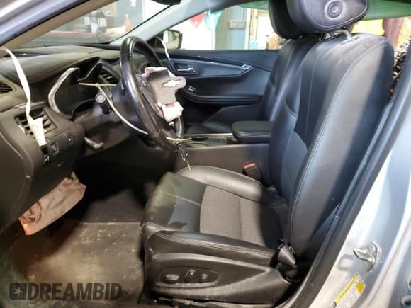 ✅ 2019 Chevrolet Impala LT • VIN: 1G11Z5SA6KU134979 • Лот: 66185334. Опубликован ранее на Copart с пробегом 117 537 миль. Бесплатный доступ к архиву аукционных продаж из США и подробный отчёт об истории автомобиля на DreamBid. Изображение 7.