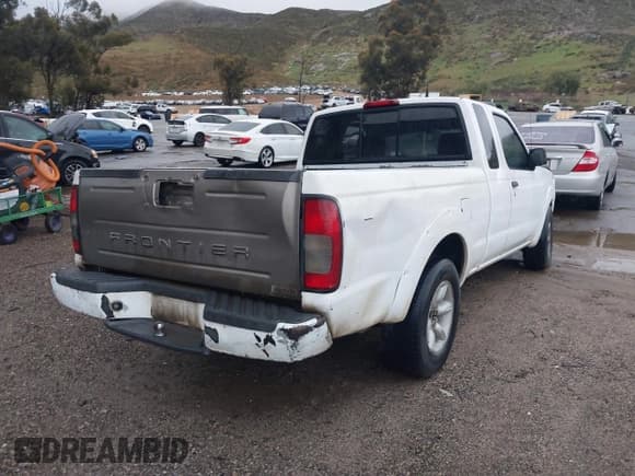 ✅ 2001 Nissan Frontier XE • VIN: 1N6DD26S81C355683 • Lot: 41793603. Listed on IAAI with 338,854 mi. Free auction sales archive from the USA and detailed vehicle history report at DreamBid. Image 4.