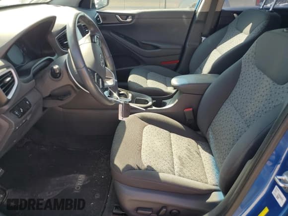 ✅ 2017 Hyundai Ioniq SEL • VIN: KMHC75LC8HU049717 • Lot: 70663654. Wystawiony na Copart z przebiegiem 59 222 mil. Bezpłatny archiwum sprzedaży aukcyjnych z USA i szczegółowy raport historii pojazdu na DreamBid. Zdjęcie 7.