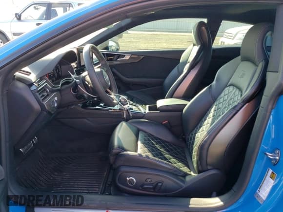 ✅ 2020 Audi S5 Prestige • VIN: WAUR4AF50LA010706 • Lot: 36281763. Wystawiony na Copart z przebiegiem 19 919 mil. Bezpłatny archiwum sprzedaży aukcyjnych z USA i szczegółowy raport historii pojazdu na DreamBid. Zdjęcie 7.