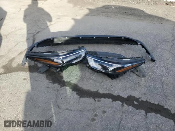 ✅ 2022 Toyota Highlander LE • VIN: 5TDBZRBH5NS184300 • Lot: 91469845. Listed on Copart with 72,279 mi. Free auction sales archive from the USA and detailed vehicle history report at DreamBid. Image 13.