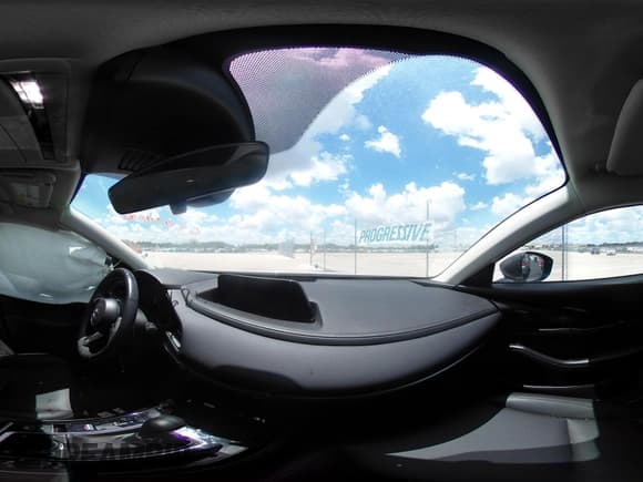 ✅ 2025 Mazda CX-30 S Select Sport • VIN: 3MVDMBBM7SM761270 • Лот: 42979296. Опубликован ранее на IAAI с пробегом 3 836 миль. Бесплатный доступ к архиву аукционных продаж из США и подробный отчёт об истории автомобиля на DreamBid. Изображение 18.