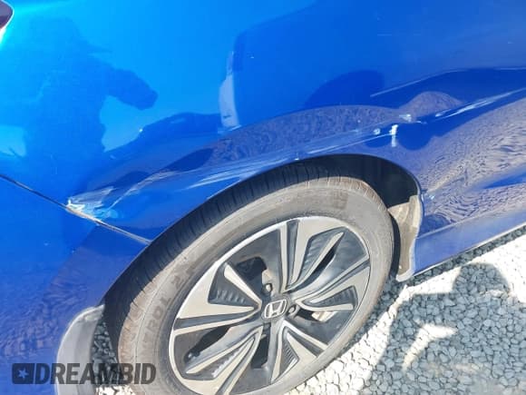 ✅ 2016 Honda Civic EX-T • VIN: 2HGFC3B30GH351847 • Lot: 43062875. Listed on IAAI with 189,736 mi. Free auction sales archive from the USA and detailed vehicle history report at DreamBid. Image 19.