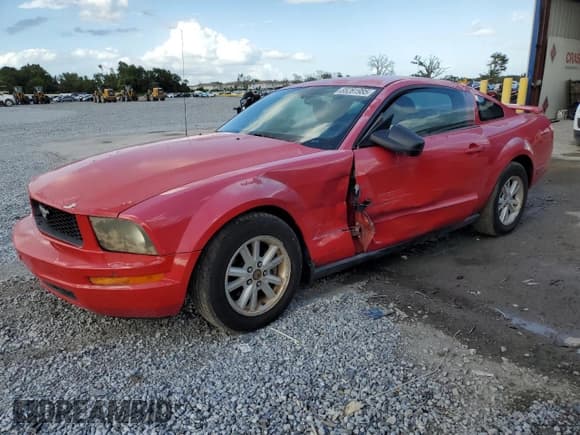 ✅ 2007 Ford Mustang Deluxe • VIN: 1ZVFT80N375367030 • Lot: 85261985. Listed on Copart with Not provided. Free auction sales archive from the USA and detailed vehicle history report at DreamBid. Image 1.