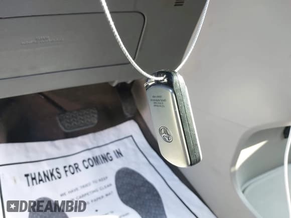 ✅ 2018 Toyota Sienna XLE • VIN: 5TDYZ3DC9JS956753 • Lot: 43255578. Listed on IAAI with 136,045 mi. Free auction sales archive from the USA and detailed vehicle history report at DreamBid. Image 11.