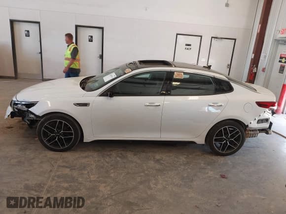 ✅ 2020 Kia Optima LX • VIN: 5XXGT4L35LG429625 • Lot: 42816514. Listed on IAAI with 49,081 mi. Free auction sales archive from the USA and detailed vehicle history report at DreamBid. Image 15.