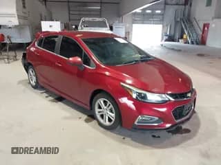 2018 Chevrolet Cruze LT z VIN 3G1BE6SM7JS647530, wystawiony jako IAAI lot #43401181 z przebiegiem 53 456 mil mil oraz . Historia ofert i sprzedaży dostępna na DreamBid. Obrazek 1.