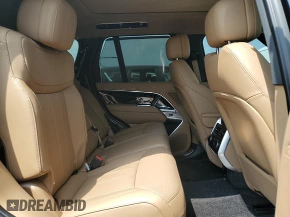 ✅ 2025 Land Rover Range Rover SE • VIN: SALKP9F43SA283132 • Lot: 65560125. Wystawiony na Copart z przebiegiem 6 302 mil. Bezpłatny archiwum sprzedaży aukcyjnych z USA i szczegółowy raport historii pojazdu na DreamBid. Zdjęcie 10.