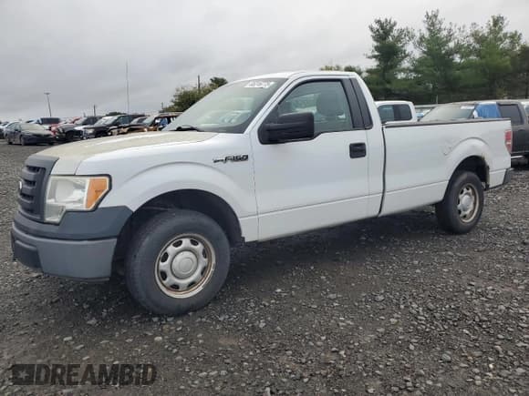 ✅ 2010 Ford F-150 XL • VIN: 1FTMF1CW4AKE64291 • Lot: 85316775. Wystawiony na Copart z przebiegiem 154 720 mil. Bezpłatny archiwum sprzedaży aukcyjnych z USA i szczegółowy raport historii pojazdu na DreamBid. Zdjęcie 1.